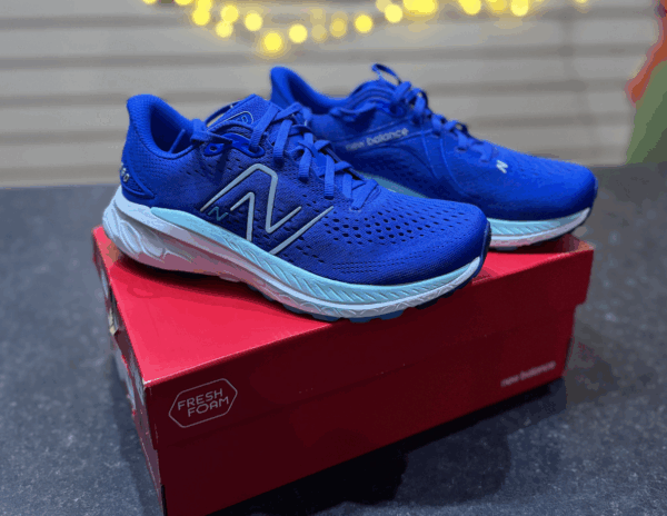New Balance 860 v 13 - Women's - SALE! SIZE 4 ONLY - Image 2