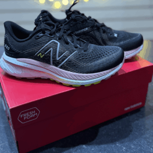 New Balance 860 v 13 - Women's - SALE! SIZE 4 ONLY